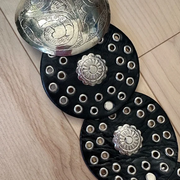 Handmade Moroccan Leather Concho Belt – Black & Silver Boho Western Cowgirl - Picture 4 of 7